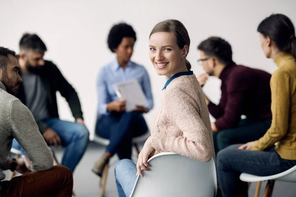 Happy Woman Participating Group Therapy Communicating Center Looking Camera — ストック写真