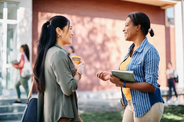 Happy Asian University Student Talking Her African American Friend Campus — Stockfoto
