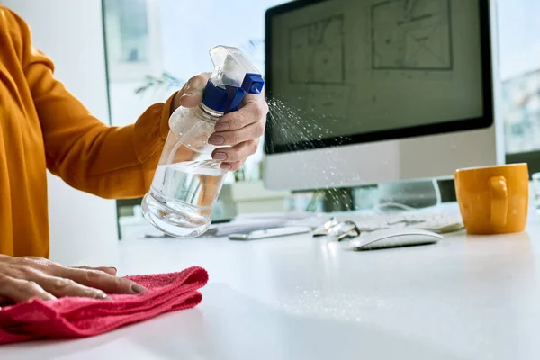 Close Businesswoman Disinfecting Her Desk While Working Office — Stockfoto