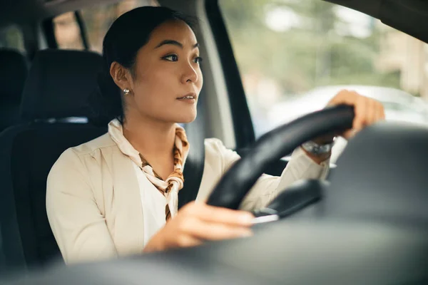 Young Asian Businesswoman Commuting Work Car — Stock Photo, Image