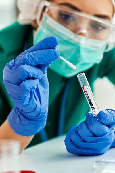 Close Epidemiologist Analyzing Covid Test Sample Laboratory — Fotografia de Stock