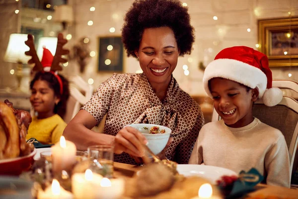 Happy African American Mother Having Family Meal Her Kids Christmas — ストック写真