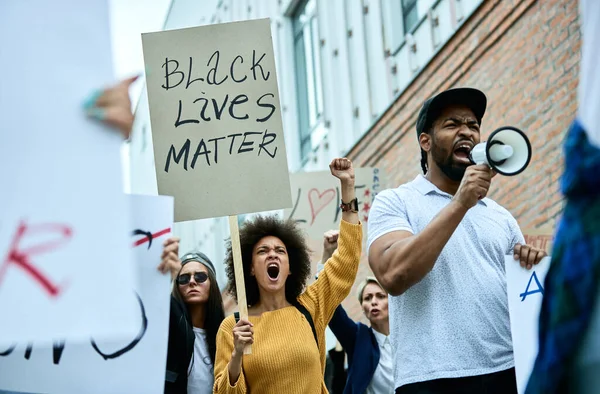 Low Angle View Multi Ethnic Group People Shouting Public Demonstrations — Stock Fotó