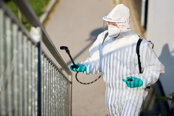 Disinfectant Worker Sanitizing City Area Order Prevent Spread Coronavirus — Stock fotografie