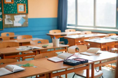 Classroom without children in primary school.