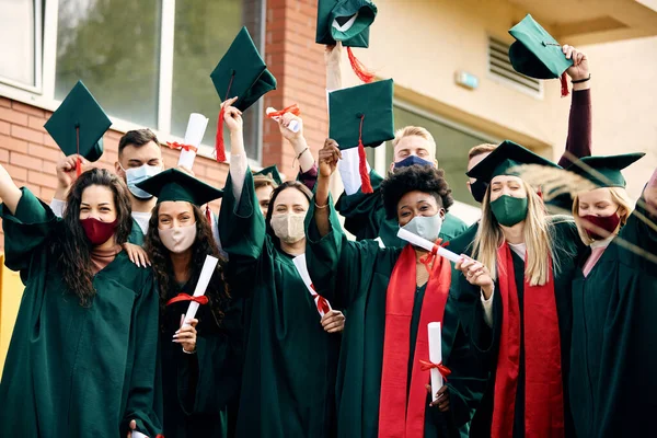 Large Group Happy Students Protective Face Masks Celebrating Graduation Throwing — Foto Stock