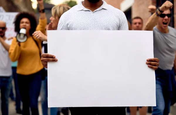 Unrecognizable Black Man Protesting Multi Ethnic Group People Holding Empty — Foto de Stock