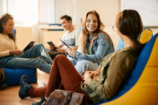 Happy High School Students Communicating Break Classroom Focus Female Student — Fotografia de Stock