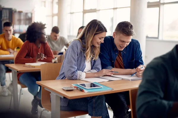 Happy Students Cooperating While Studying Lecture Class University Classroom — Fotografia de Stock