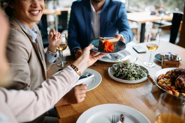 Close Colleagues Eating Cake Dessert Lunch Restaurant — Fotografia de Stock