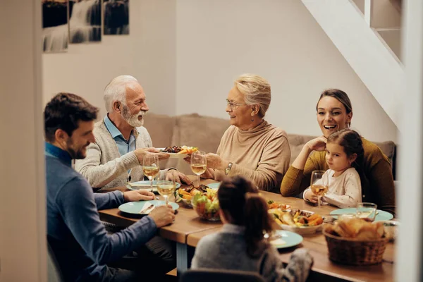 Happy Multi Generation Family Having Dinner Together Dining Table Focus — Zdjęcie stockowe