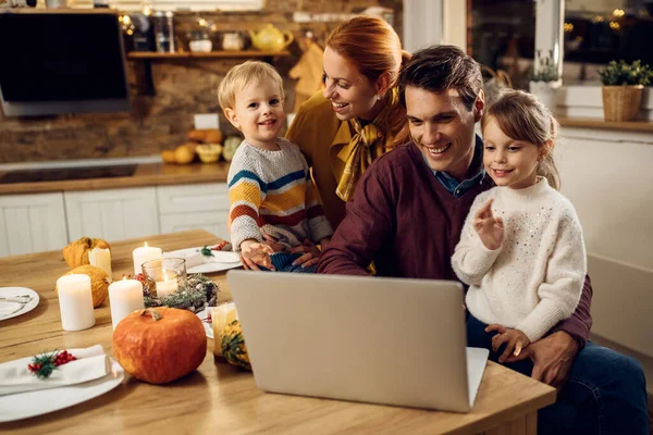 Happy Family Making Video Call Laptop While Celebrating Thanksgiving Home — Stock Fotó