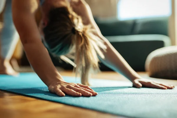 Close Athletic Woman Doing Yoga Stretching Exercises Home — Fotografia de Stock