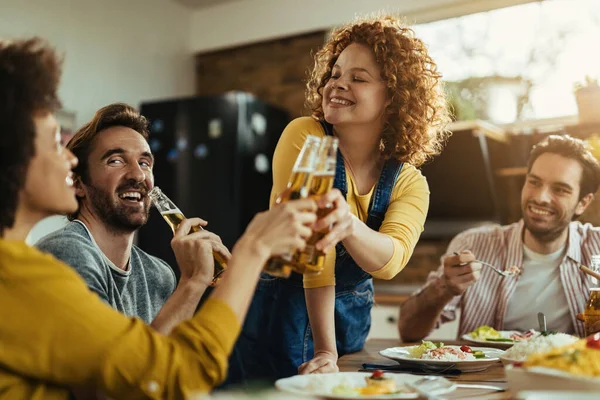 Young Happy Woman Having Fun While Toasting Her Friends Lunch — Foto Stock