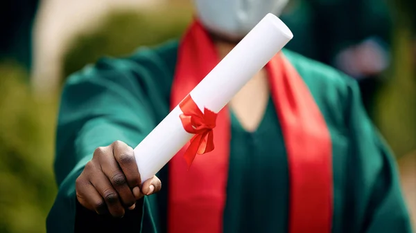 Close African American Student Holding Diploma Her Graduation Day — Foto Stock