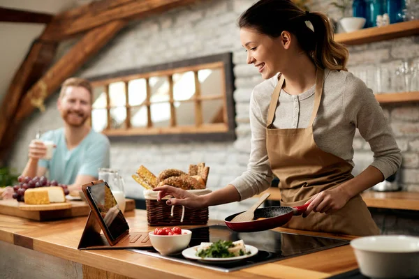 Happy Woman Preparing Food While Recipe Digital Tablet Kitchen — 스톡 사진