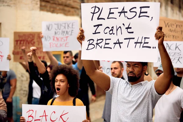 Young Black Man Holding Can Breathe Placard While Marching Group — Stock Photo, Image