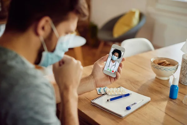 Close Man Coughing While Having Video Call His Doctor Smart — Foto Stock