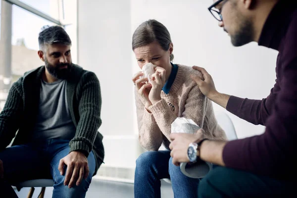 Sad Woman Crying While Talking Her Problems Group Psychotherapy — Photo