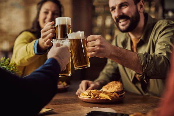 Close Group Friends Celebrating Toasting Beer Pub — Foto de Stock