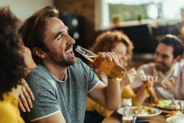 Young Happy Man Having Fun While Drinking Beer Eating Friends — Foto Stock