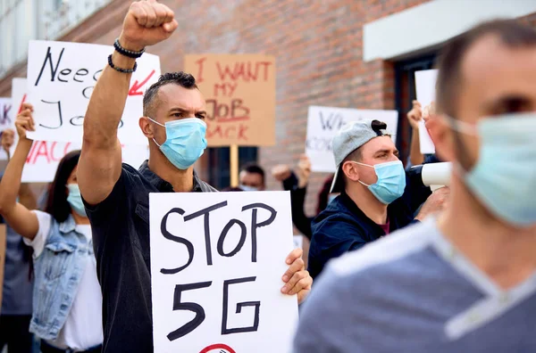 Caucasian Man Wearing Protective Mask Mask While Protesting Network Large — Photo