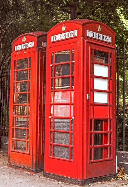 Las Cabinas Telefónicas Calle Roja Londres Representan Elegancia Devoción Viejo — Foto de Stock