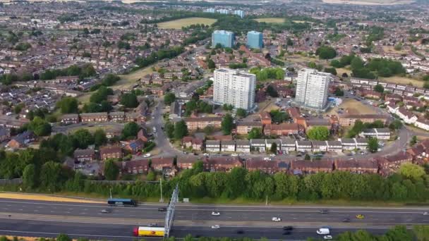 Gorgeous Aerial View Luton City England Sunset Time Colourful Clouds — Stockvideo