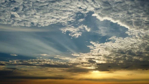 Lucht Met Kleurrijke Wolken Drone High Angle Footage Stad Van — Stockfoto