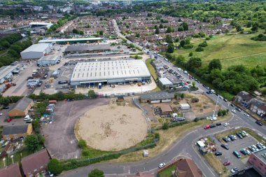 Londra Luton City 'nin yüksek açılı insansız hava aracı görüntüsü.
