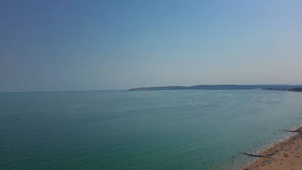 High Angle Footage Beach Front People Aerial View Ocean Bournemouth — Foto de Stock