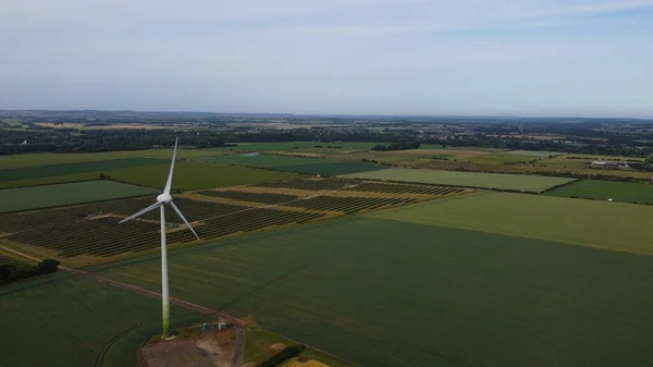 Renewable Solar Panel Power Windmill Wind Turbine Farms Countryside England — Fotografia de Stock