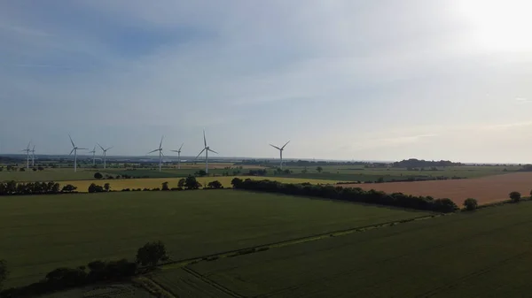 Renewable Solar Panel Power Windmill Wind Turbine Farms Countryside England — Stockfoto