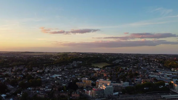 Gorgeous Aerial View Luton City England Sunset Time Colourful Clouds — Foto de Stock