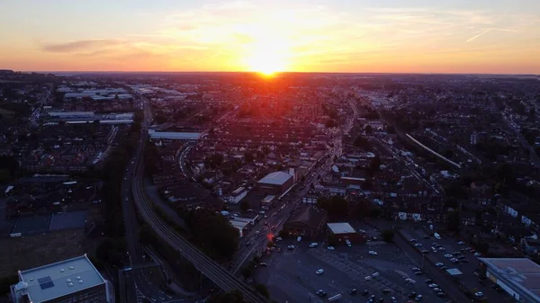 Gorgeous Aerial View Luton City England Sunset Time Colourful Clouds — Fotografia de Stock