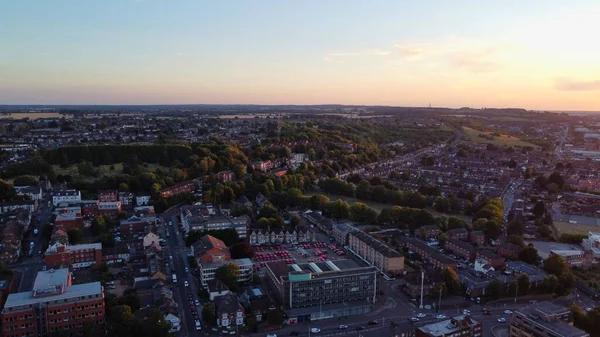 Gorgeous Aerial View Luton City England Sunset Time Colourful Clouds — Stock Fotó
