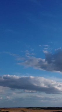 Hava görüntüleri yüksek açılı Drone 'un şehir manzarası ve İngiltere' nin manzarası Büyük Britanya İHA 'sının görüntüleri