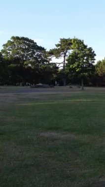 Hava görüntüleri yüksek açılı Drone 'un şehir manzarası ve İngiltere' nin manzarası Büyük Britanya İHA 'sının görüntüleri