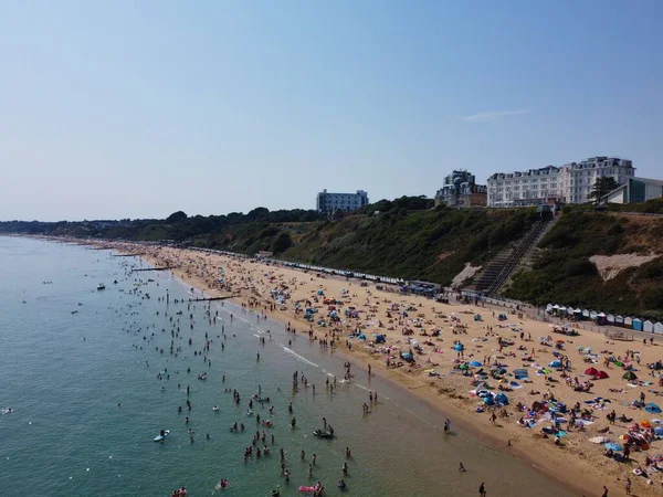 Ngiltere Nin Bournemouth Şehrinde Insanlarla Yüksek Angle Sea View Beach — Stok fotoğraf