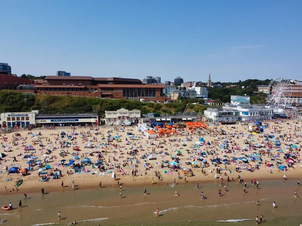 Ngiltere Nin Bournemouth Şehrinde Insanlarla Yüksek Angle Sea View Beach — Stok fotoğraf