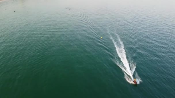 Aerial View Fast Racing Sports Boats Ocean High Angle Footage — Vídeo de stock