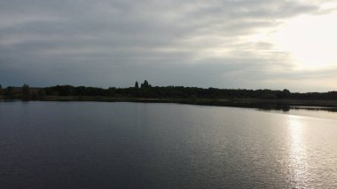 Güzel Gündoğumu ve Renkli Bulutlar, Hava Görüntüsü ve İHA 'nın İngiltere' de çektiği yüksek açı görüntüsü