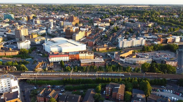 High Angle Drone Footage Central Luton Railway Station Aerial View — Zdjęcie stockowe