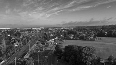 İngiltere Büyük Britanya 'nın Büyük Şehir Manzarası Klasik Siyah ve Beyaz Yüksek Açılı Havadan Görünümü