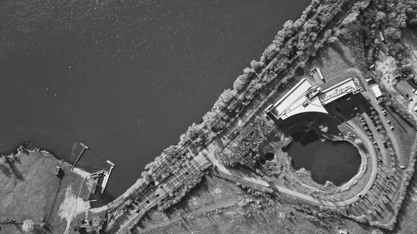 İngiltere Büyük Britanya 'nın Büyük Şehir Manzarası Klasik Siyah ve Beyaz Yüksek Açılı Havadan Görünümü