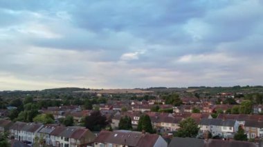 İngiltere 'nin Luton şehrinde yüksek açılı görüntüler, 4K