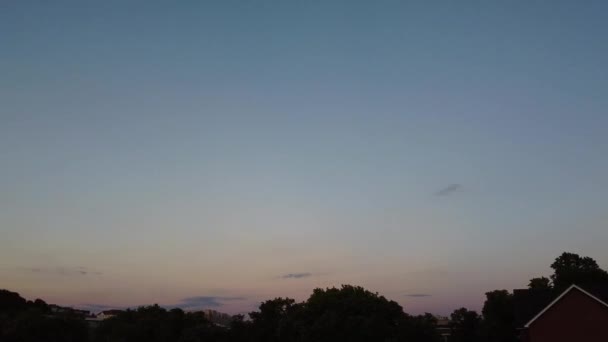 Gorgeous Aerial View Luton City England Sunset Time Colourful Clouds — Stock video