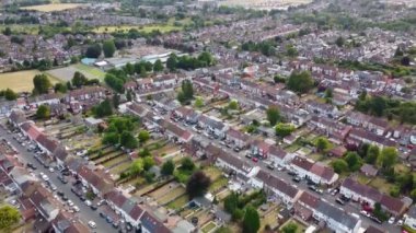 İngiltere 'nin Luton şehrinde yüksek açılı görüntüler, 4K