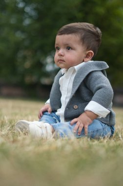 11 aylık Şirin Bebek, İngiltere 'nin Luton Park' ındaki kameraya poz veriyor.