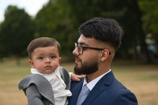 Asian Pakistani Father Holding His Months Old Infant Local Park — Photo